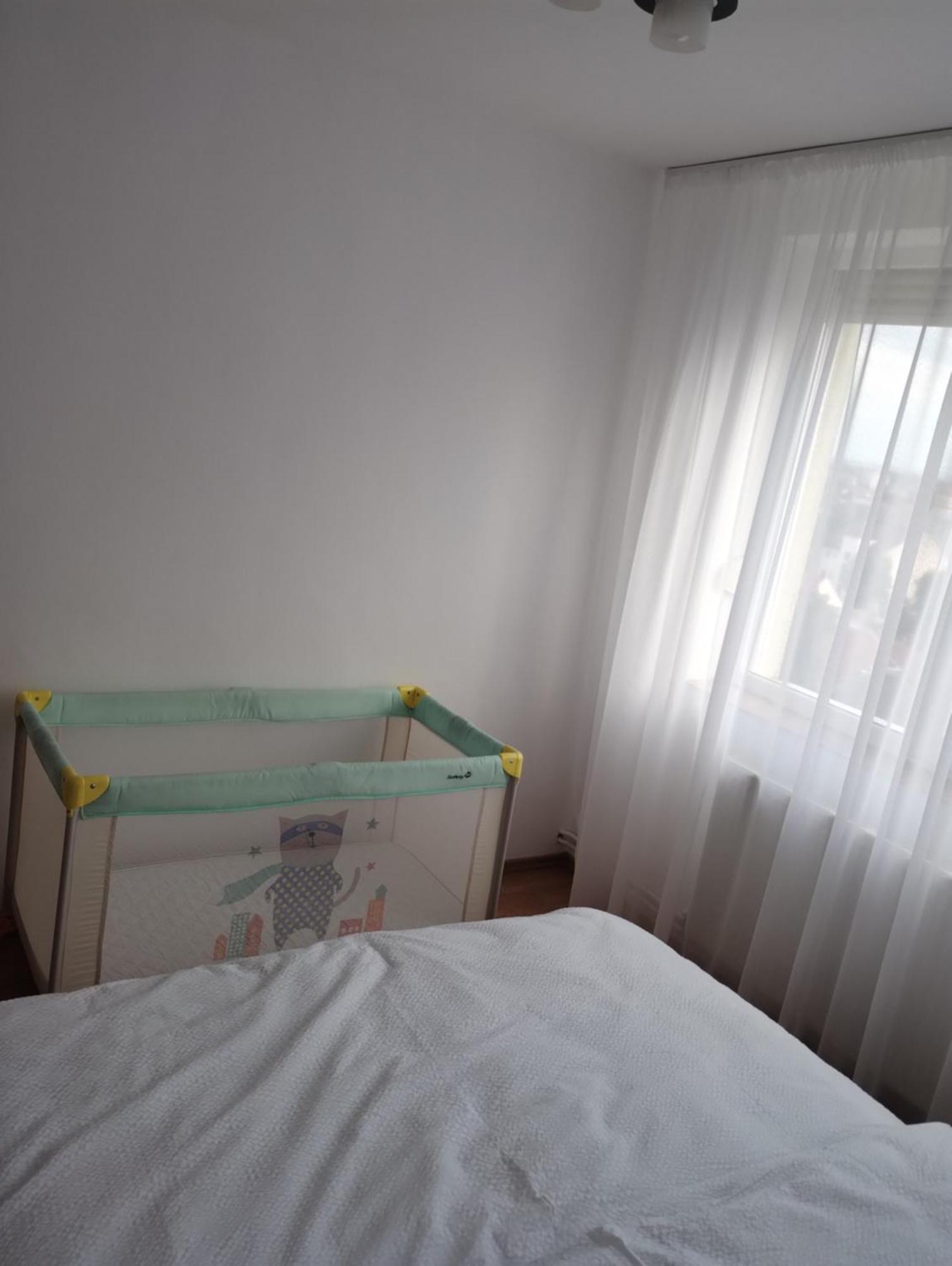 Riverside White Apartment Satu Mare Exterior foto